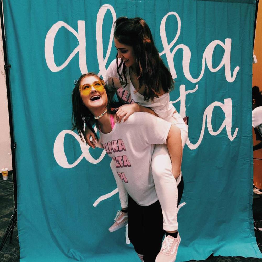 Meet your Posher, Courtney